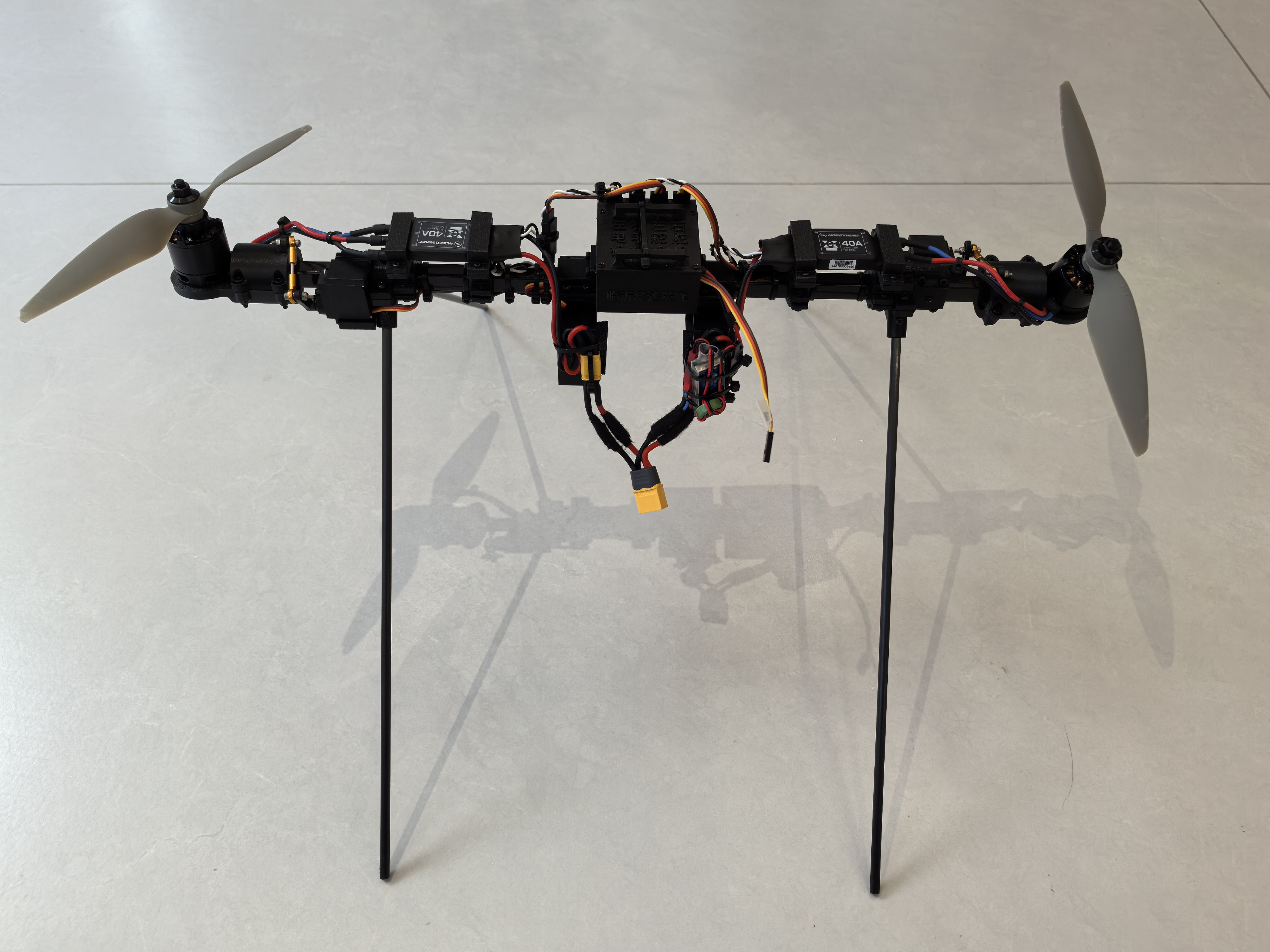 两轴倾转旋翼无人机双2212动力40A电调垂直起降飞行器