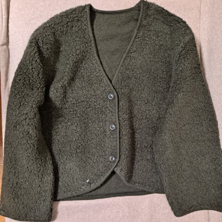 军绿圈圈毛羊毛开衫外套