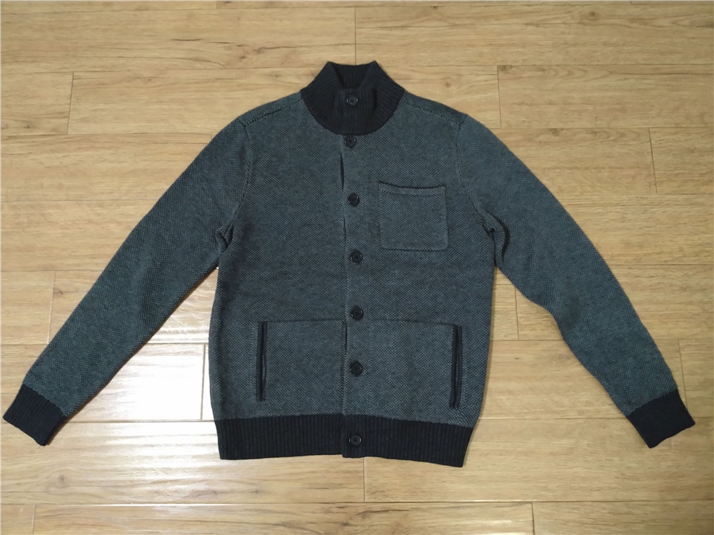 美pai深灰织花三口袋毛衣好版型开衫