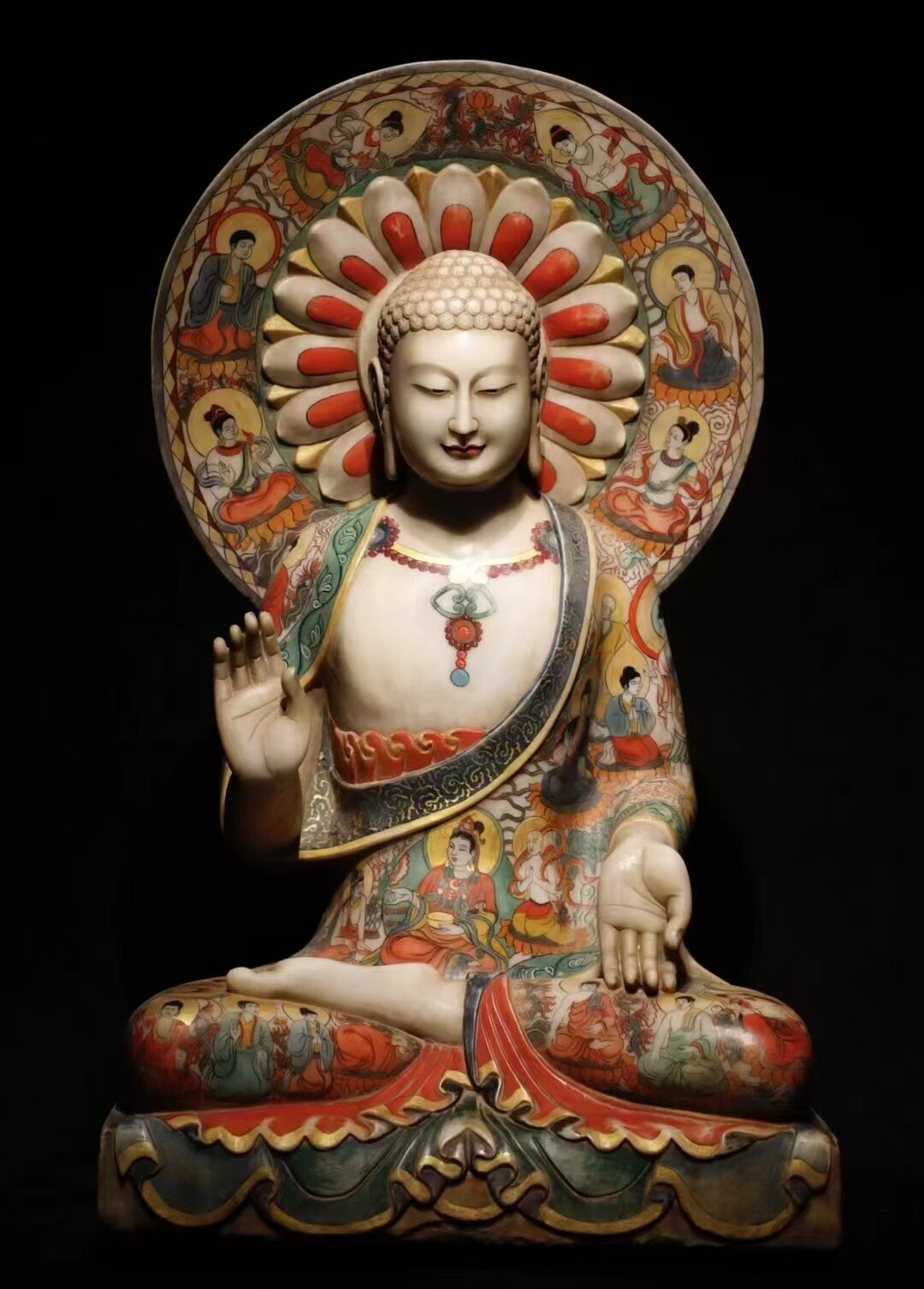 北齐 汉白玉彩绘佛像 满彩绘佛像，法相庄严 高85cm 宽48cm 厚36c