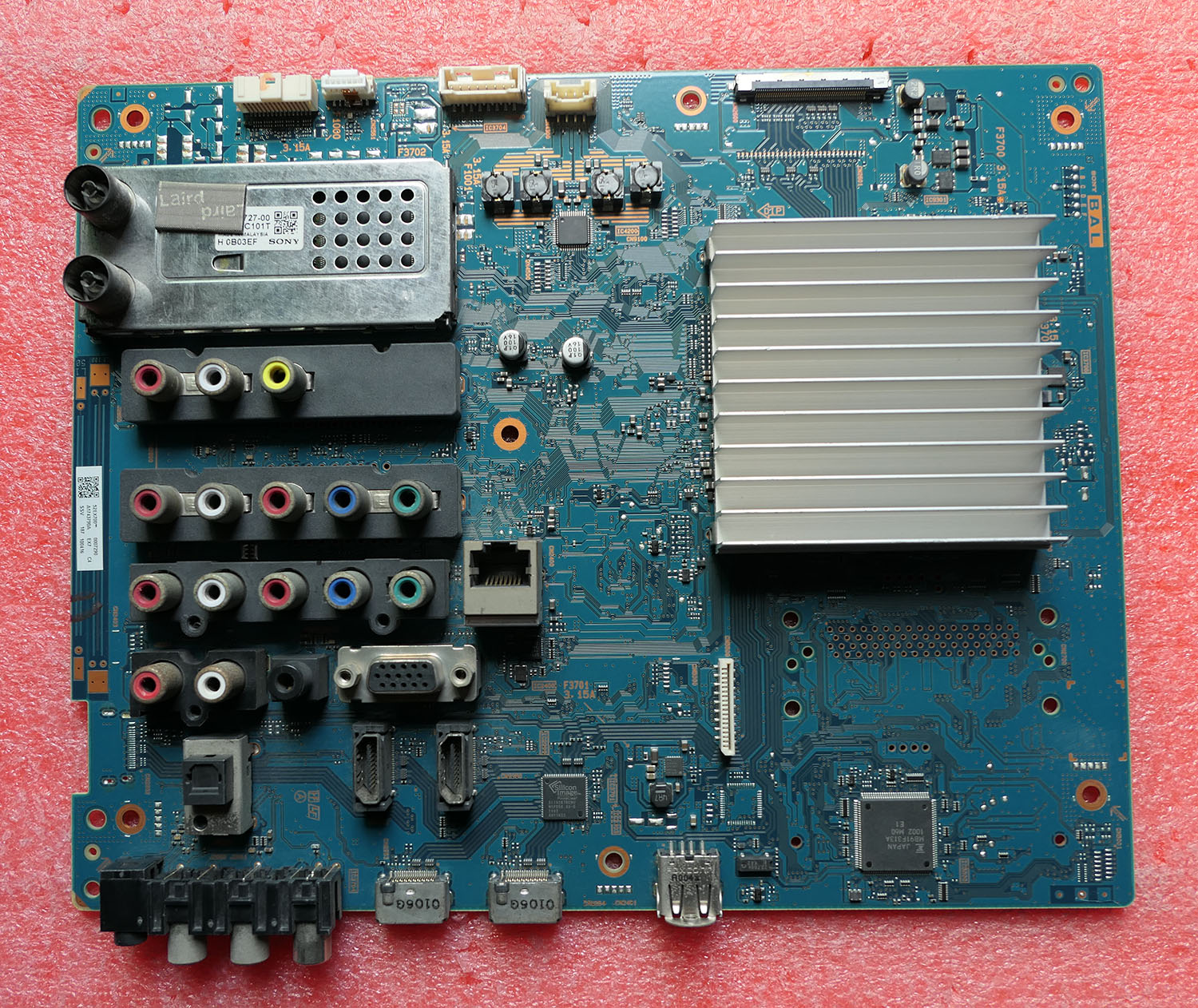 索尼电视主板1-881-636-11