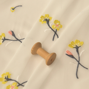 粉黄绣花单珠雪纺布料 上衣连衣裙汉衣服装上襦曲裾长袍窗帘面料