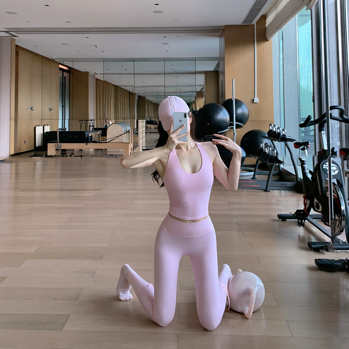 Byurun 新款挂脖带胸垫运动背心瑜伽套装女高腰提臀健身裤两件套,运动/瑜伽/健身/球迷用品,瑜伽套装,淘宝优惠券,粉丝福利购,淘宝优惠卷