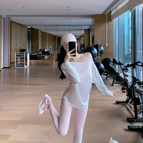 Byu run 新款宽松圆领白色长袖瑜伽T恤女中长款速干罩衫运动上衣