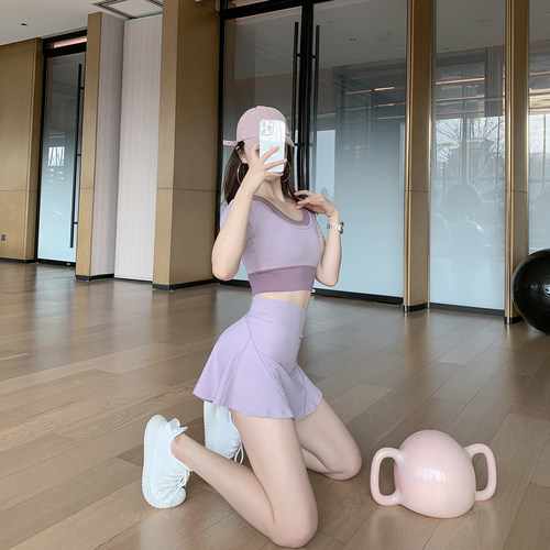 短袖假两件上衣运动裤裙套装