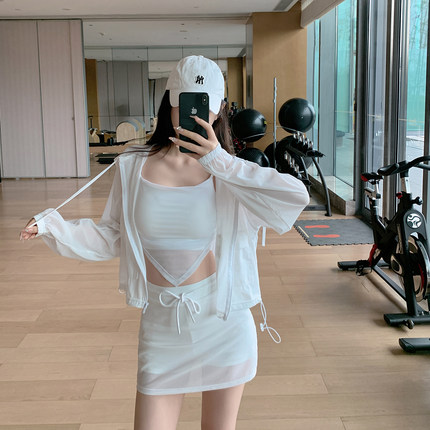 Byu run 新款透气轻薄长袖网纱运动连帽衫外套女短款修身防晒罩衫