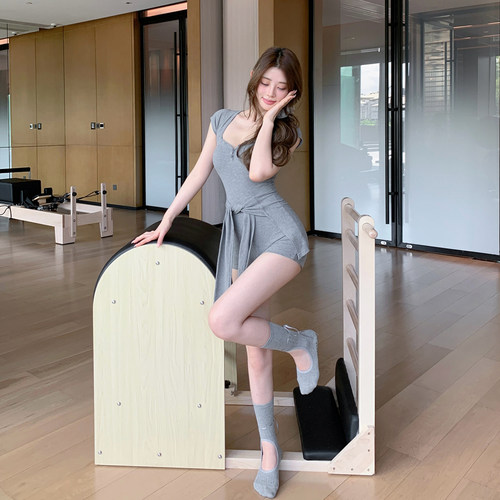 Byurun 新款短袖u领普拉提瑜伽连体衣女提臀三分短裤连体服含披肩