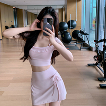 Byurun 新款木耳边一字肩假两件短袖T恤瑜伽套装女抽绳半裙两件套