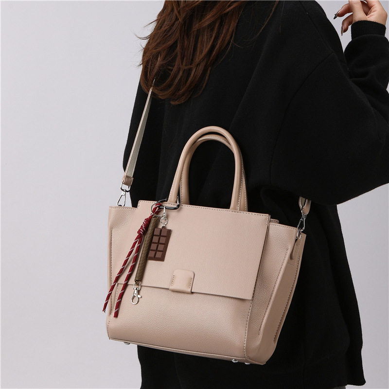 高级质感时尚手提包大容量通勤日常上班用包2026年新款大号女包,箱包皮具/热销女包/男包,通用款女包,淘宝优惠券,粉丝福利购,淘宝优惠卷