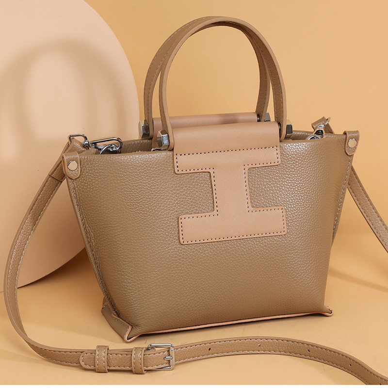 休闲真皮手提包新款时尚女包简约托特包通勤大容量单肩斜挎包,箱包皮具/热销女包/男包,通用款女包,淘宝优惠券,粉丝福利购,淘宝优惠卷