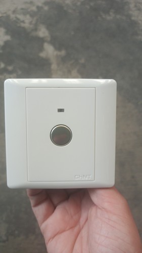 正泰暗装86型100w延时开关插座