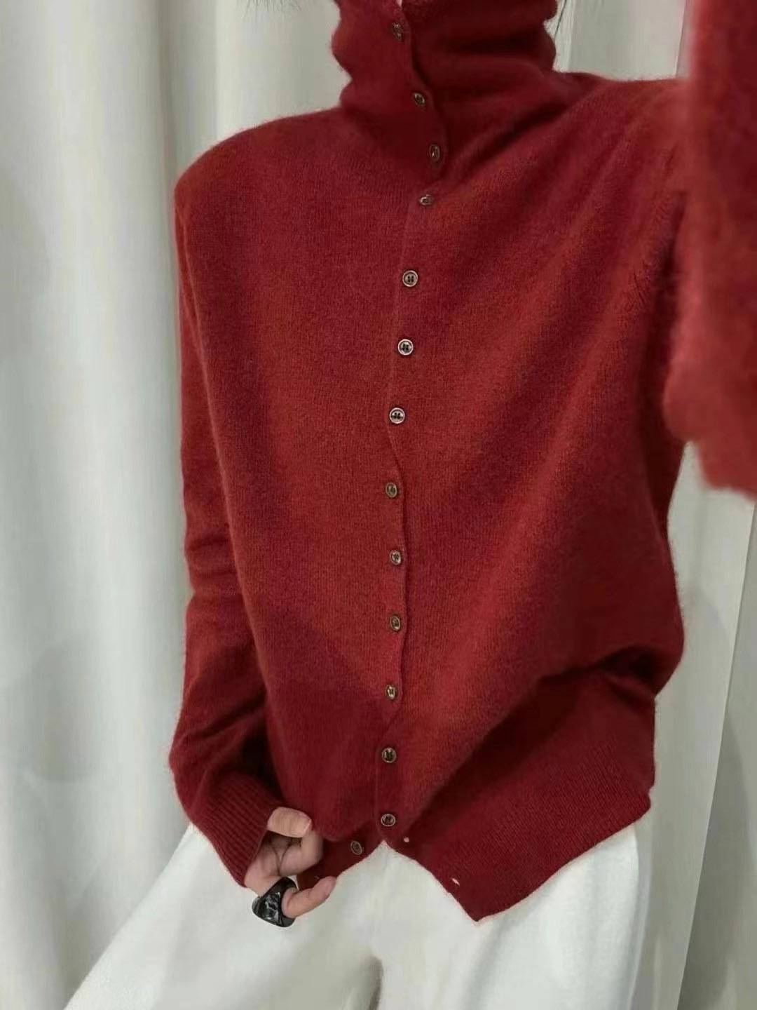 欧洲站2025冬新款法式错扣高领排扣开衫羊绒羊毛女堆堆领打底毛衣