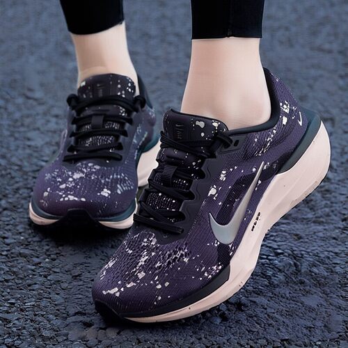 Nike耐克女款厚底跑步鞋IB1839