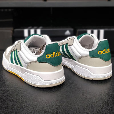 阿迪达斯运动透气板鞋男假一罚十