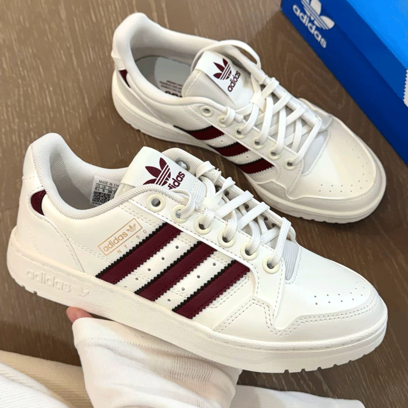 阿迪达斯冬季透气耐磨小白板鞋