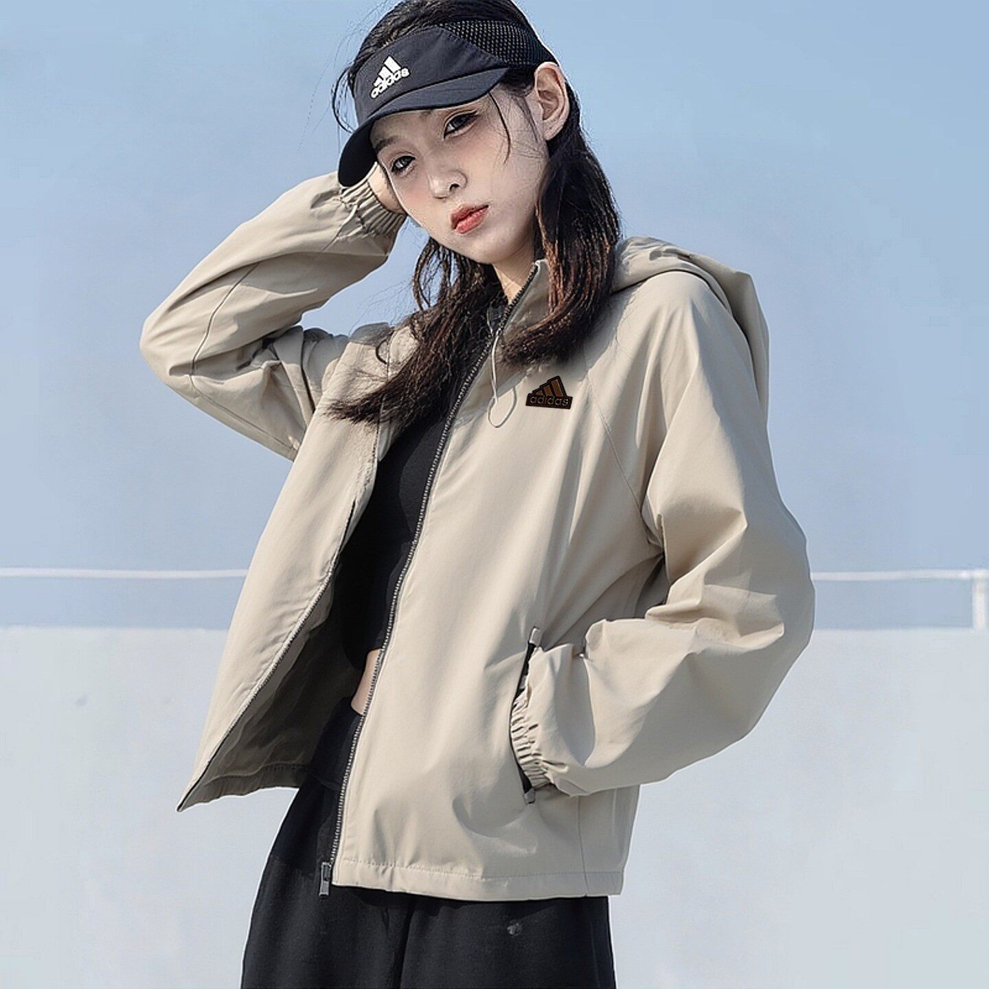 阿迪达斯外套女装2026春季新款运动服连帽夹克梭织休闲上衣JJ1128