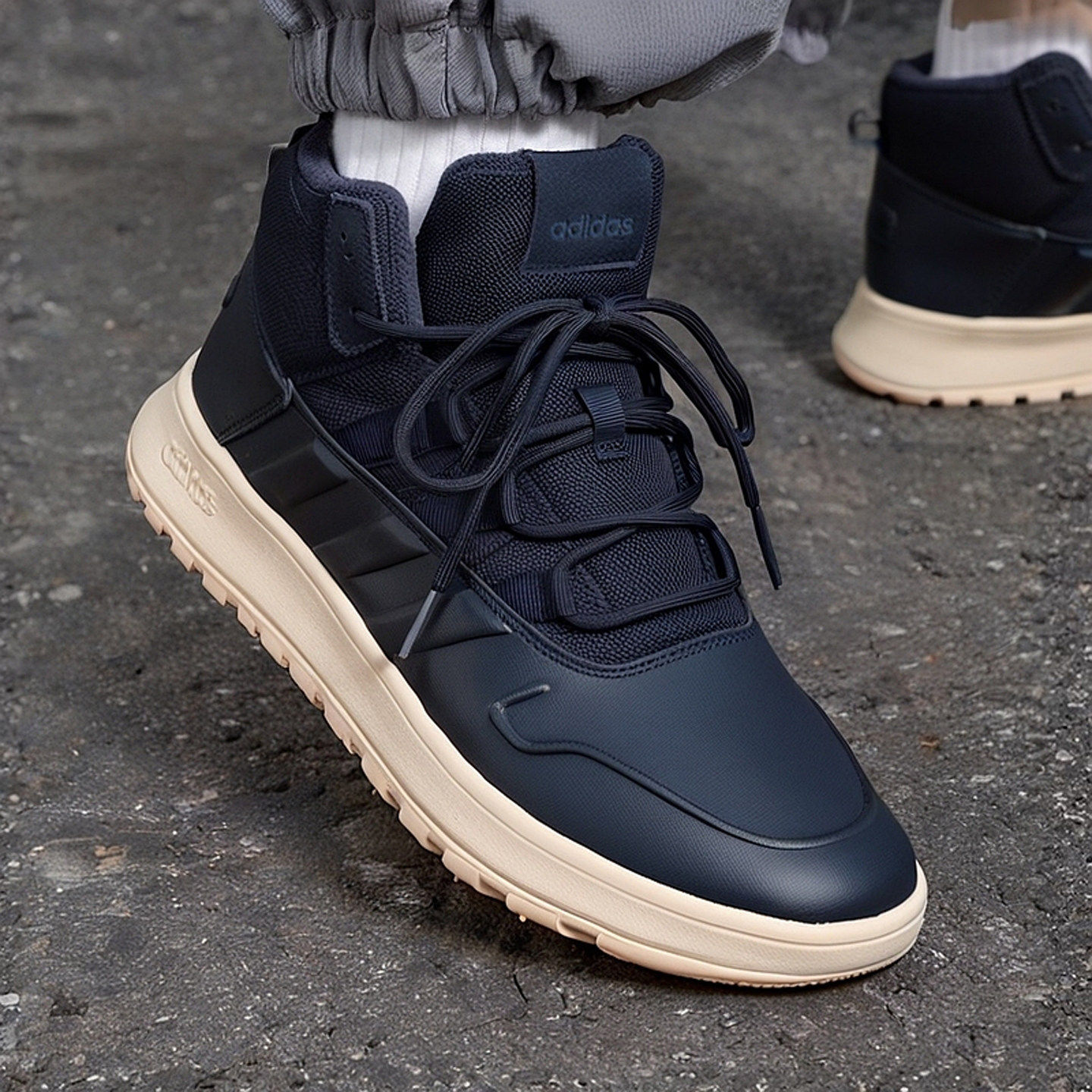 阿迪达斯高帮男鞋新款轻便加厚保暖运动鞋缓震休闲鞋舒适男篮球鞋