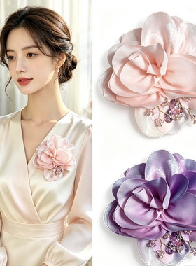 法式珠光纱粉花朵胸针女镶钻大花镶钻胸花礼服配饰旗袍走秀别针