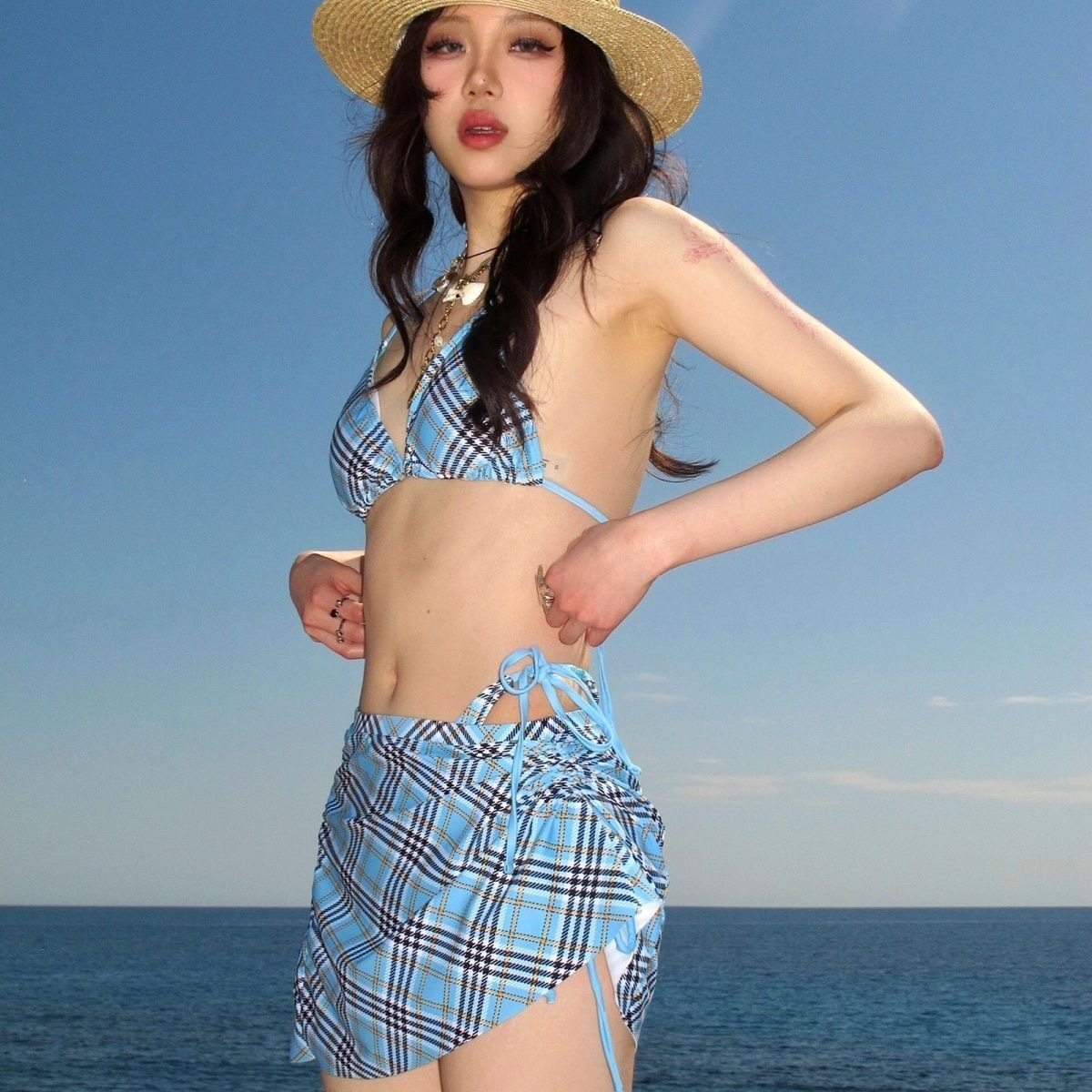 2026新款纯欲风英伦格子分体裙式比基尼三件套游泳衣女泡温泉性感