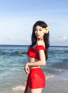 欧美性感泳衣女2024新款度假分体比基尼红色大小胸聚拢泡温泉泳装