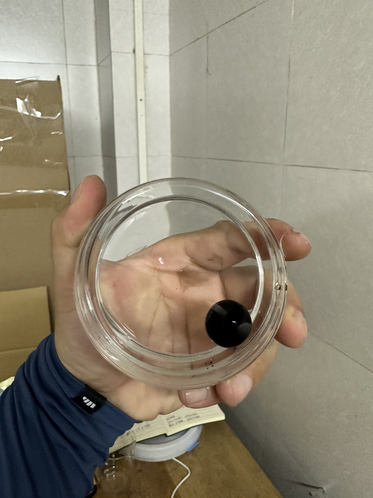 磁流体低密度毒液液体音响diy大量悬浮磁流体音箱磁铁原液带圆瓶