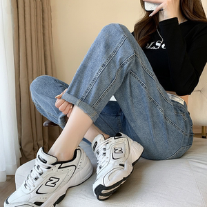 大码宽松浅色哈伦牛仔裤女2022年秋季新款胖妹妹mm高腰显瘦萝卜裤