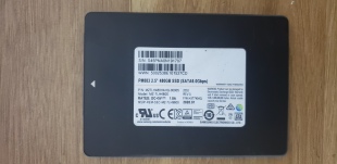 Samsung/三星PM883  960G SATA3企业服务器高速固态硬盘