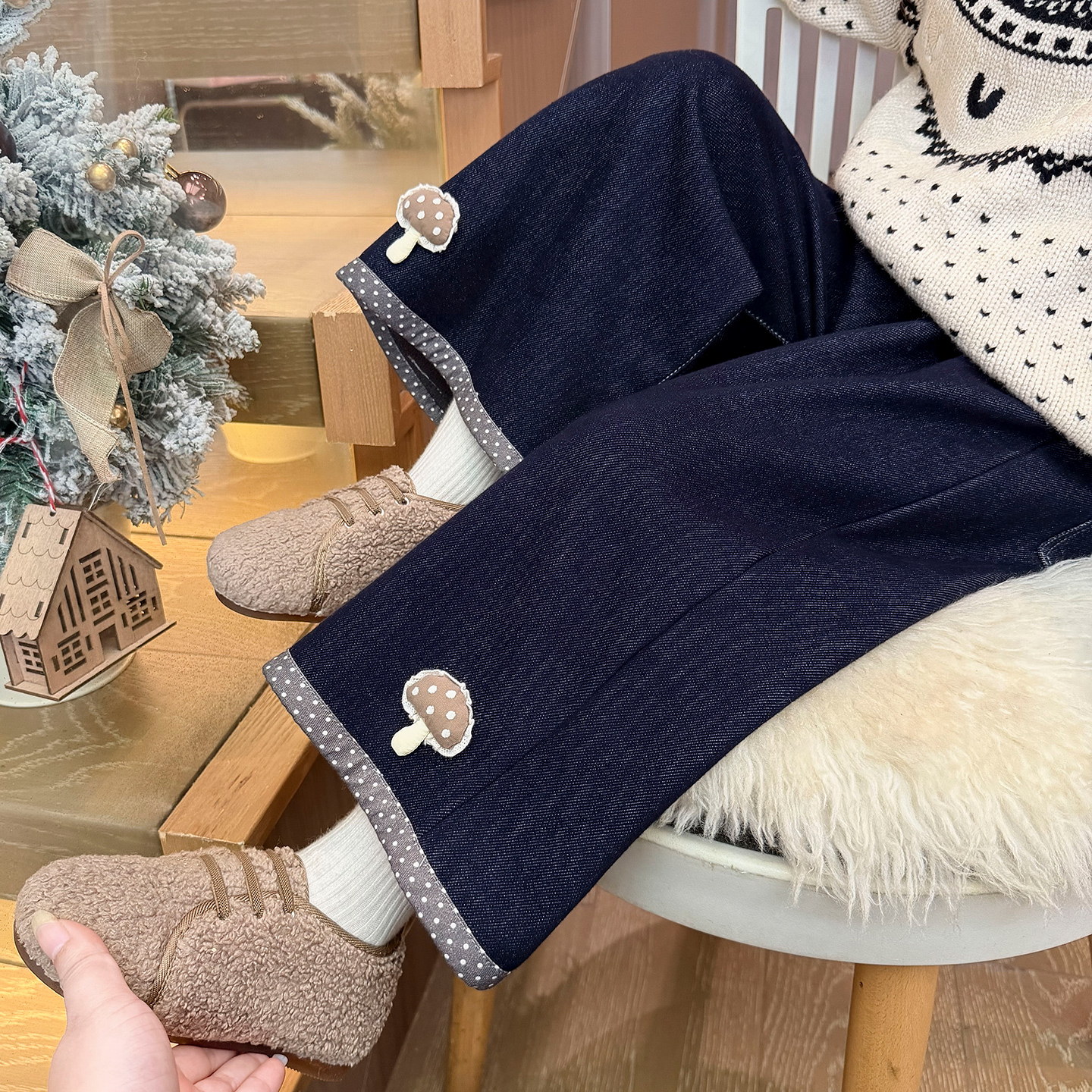 儿童冬装洋气圆点蘑菇牛仔阔腿裤