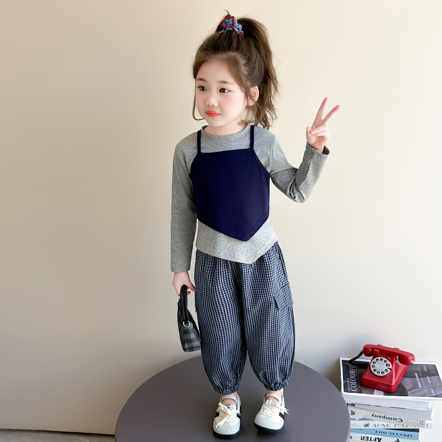 韩版女童洋气套装春秋2026新款儿童时尚女宝宝打底衫格子裤三件套