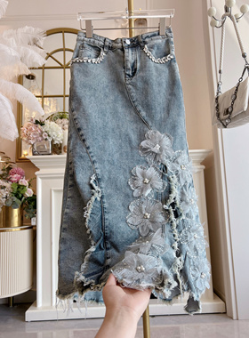 2026年春夏重工镶钻牛仔半身裙女装高腰显瘦设计感开叉不规则短裙