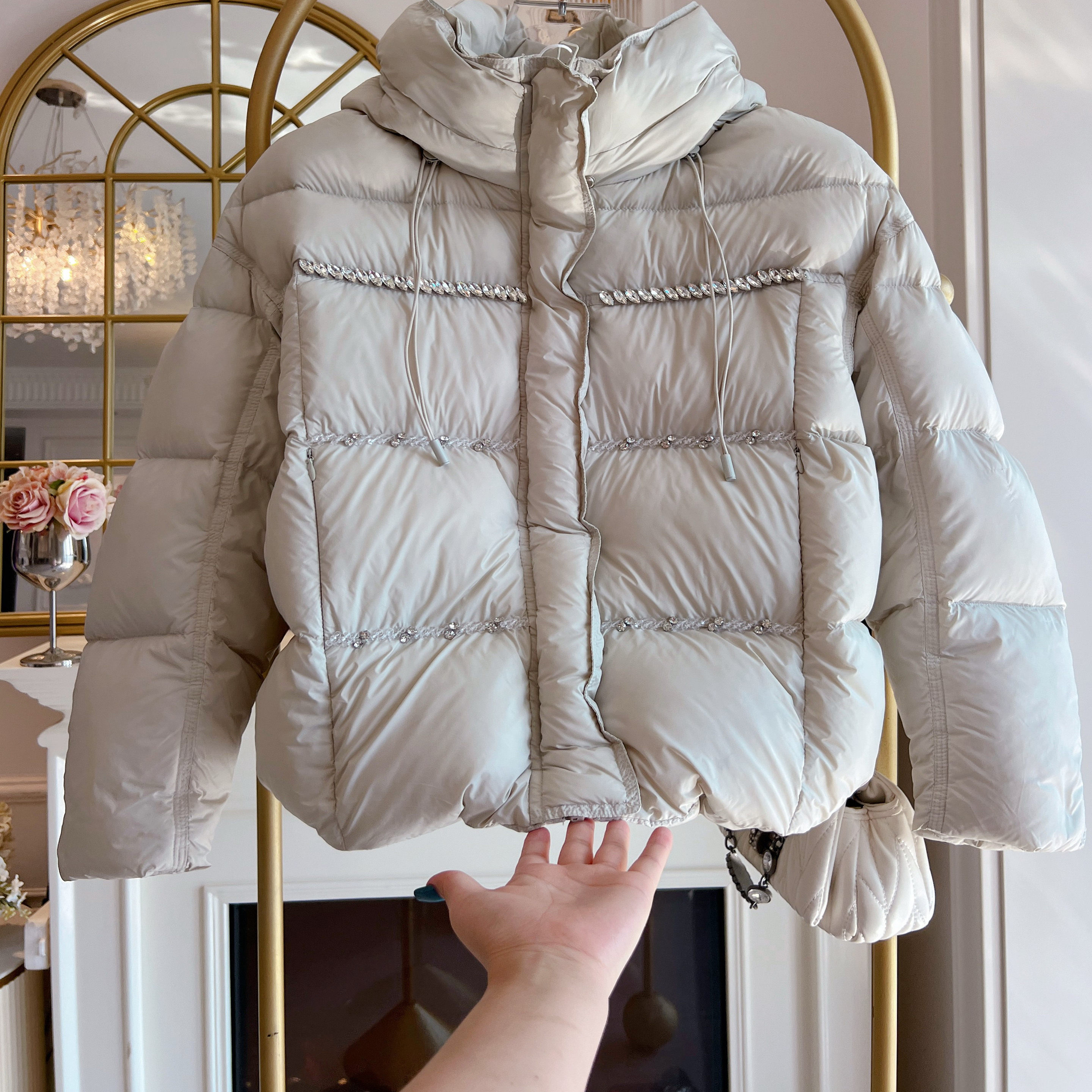 2025年秋冬新款重工镶钻连帽羽绒棉外套女短款加厚保暖面包服大衣