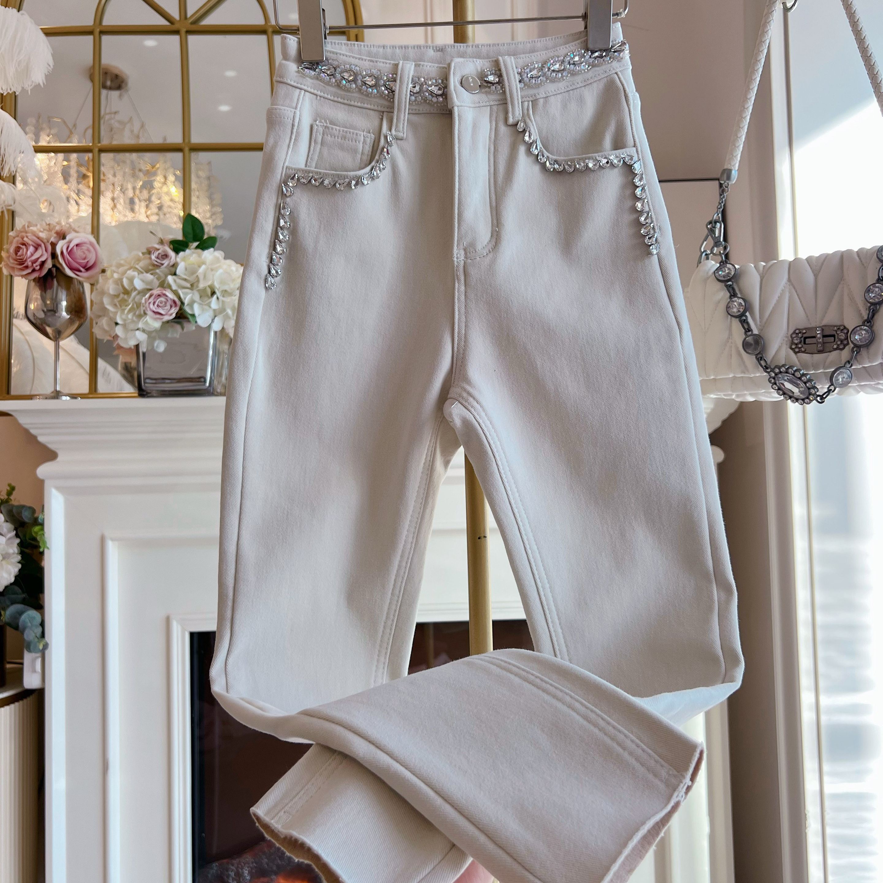 2025年冬季新款重工镶钻高腰显瘦牛仔裤气质加绒加厚弹力小脚裤女