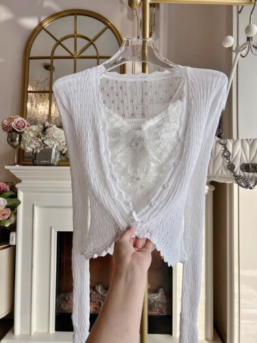 2026年春季重工镶钻亮片吊带背心纯欲风气质短款针织短外套套装女