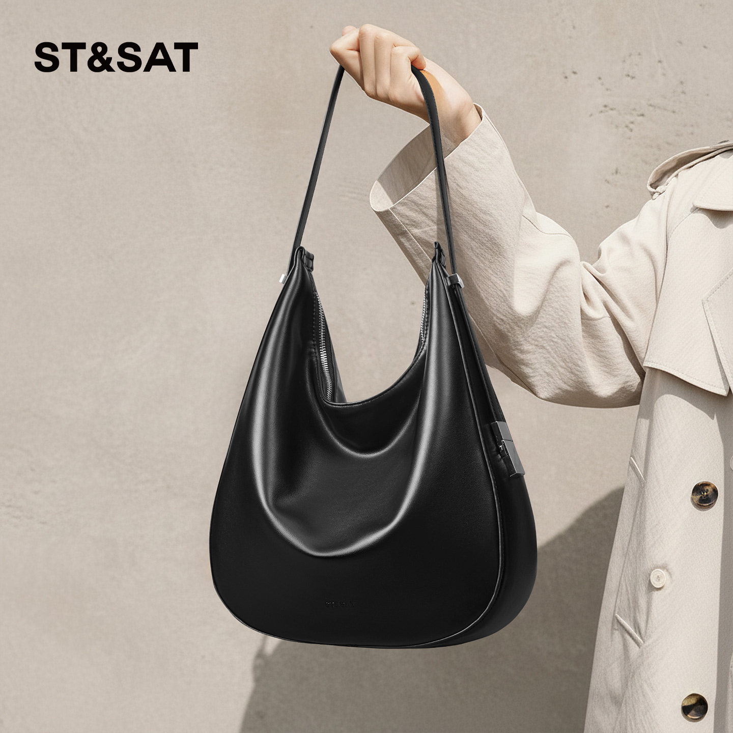 星期六黑色高级感大容量包包女式斜挎包通勤百搭设计感月牙水桶包