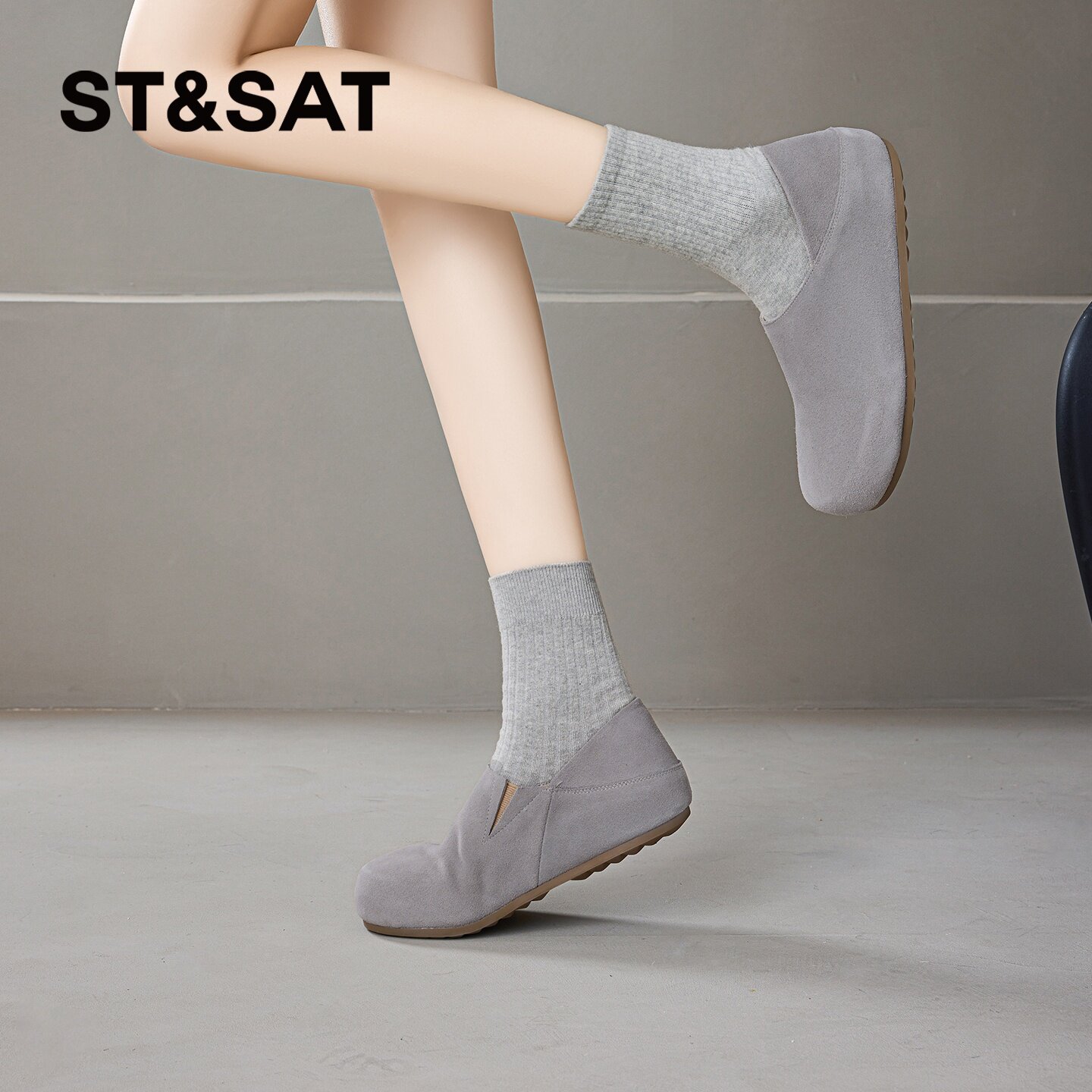 星期六平底勃肯鞋女2026年春季新款灰色百搭软木鞋一脚蹬休闲单鞋