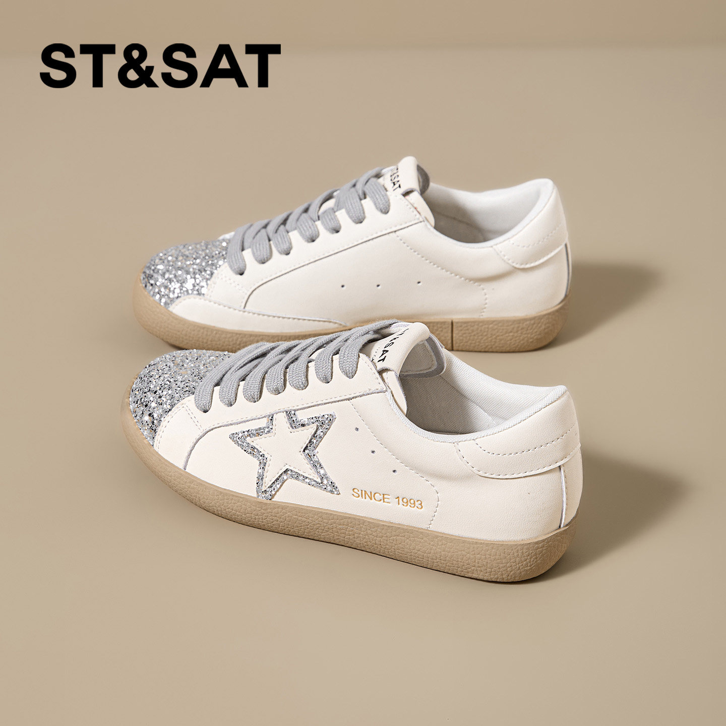 星期六德训鞋女2026春夏新款内增高星星时尚百搭软底舒适小白鞋子