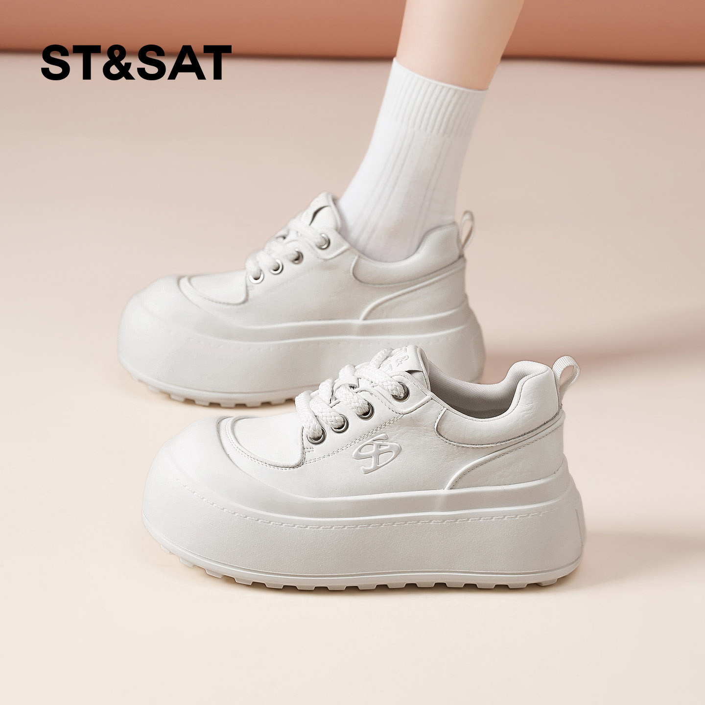 星期六奶白休闲面包鞋女2026春不累脚厚底松糕鞋通勤百搭大头板鞋