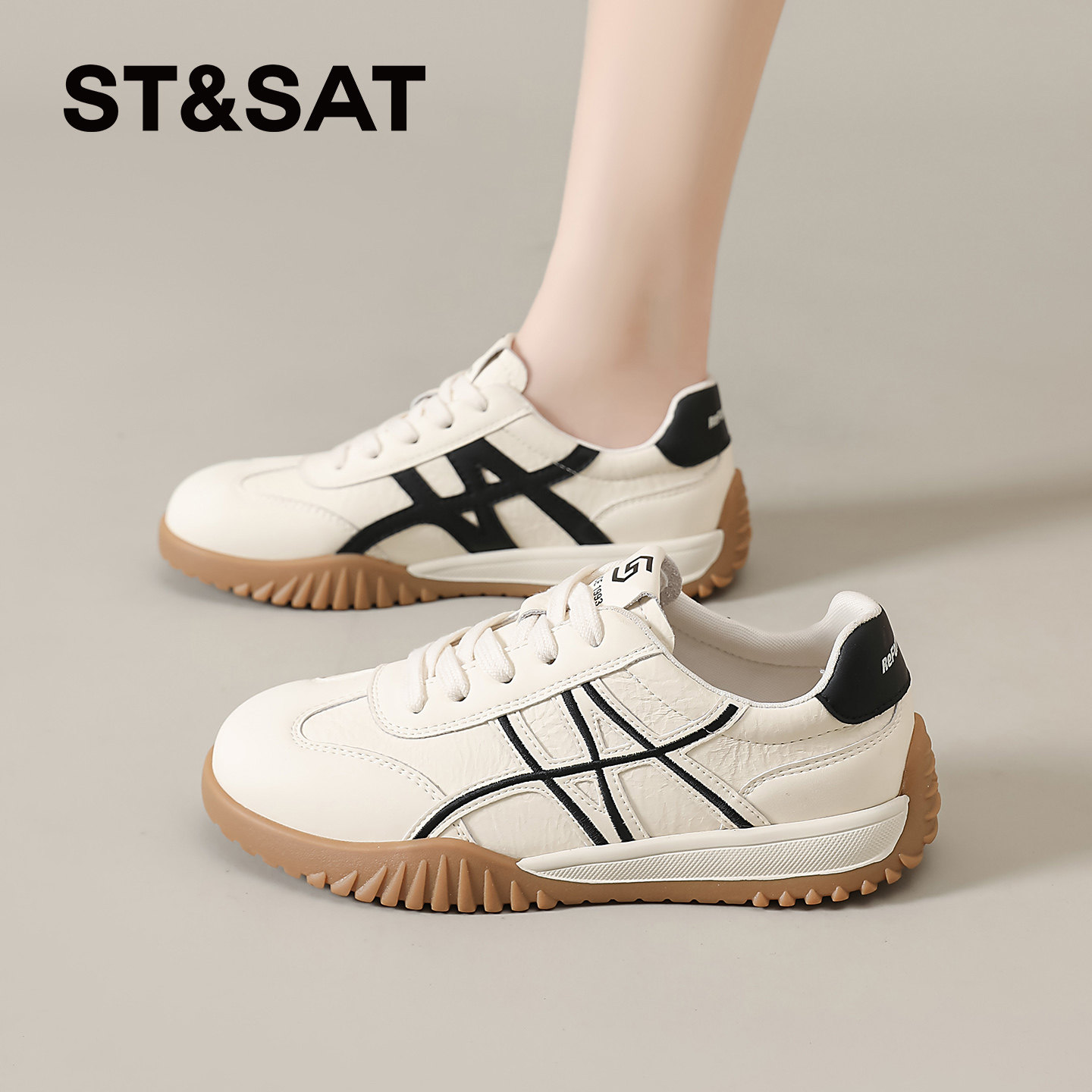 星期六软底阿甘鞋女新款春超火运动德训鞋休闲平底百搭小白鞋子爆