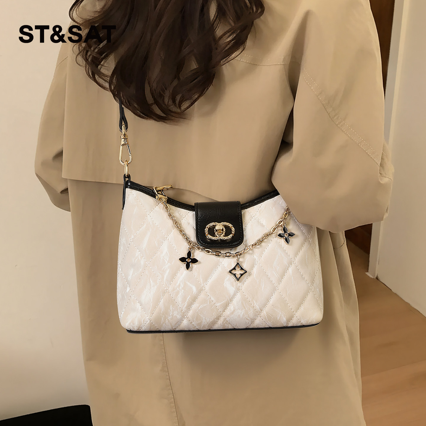 星期六时尚菱格包包女2026新款夏通勤斜挎小方包高级感百搭腋下包