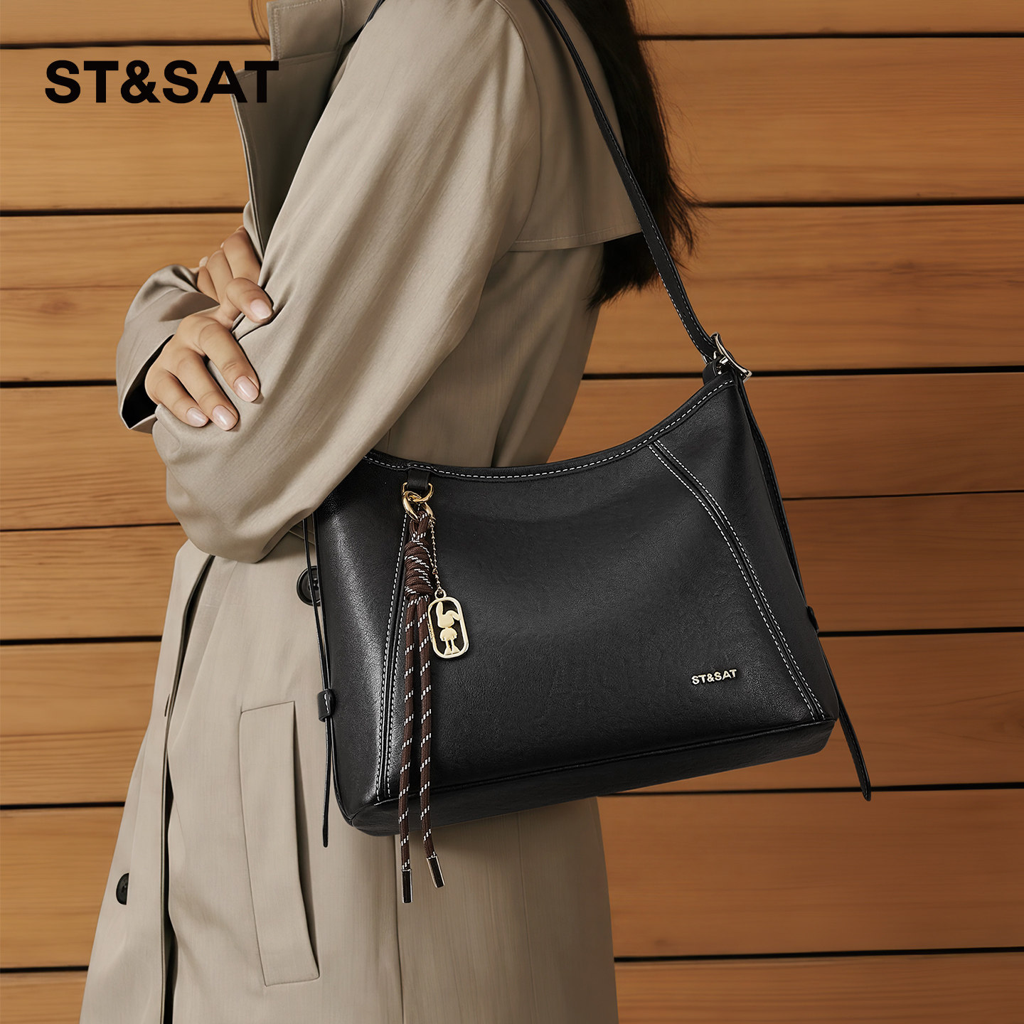 星期六黑色包包女款2026托特包高级感新款通勤大容量小个子斜挎包