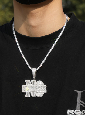 小众设计字母嘻哈项链微镶锆石时尚个性男女通用潮牌吊坠配麻花