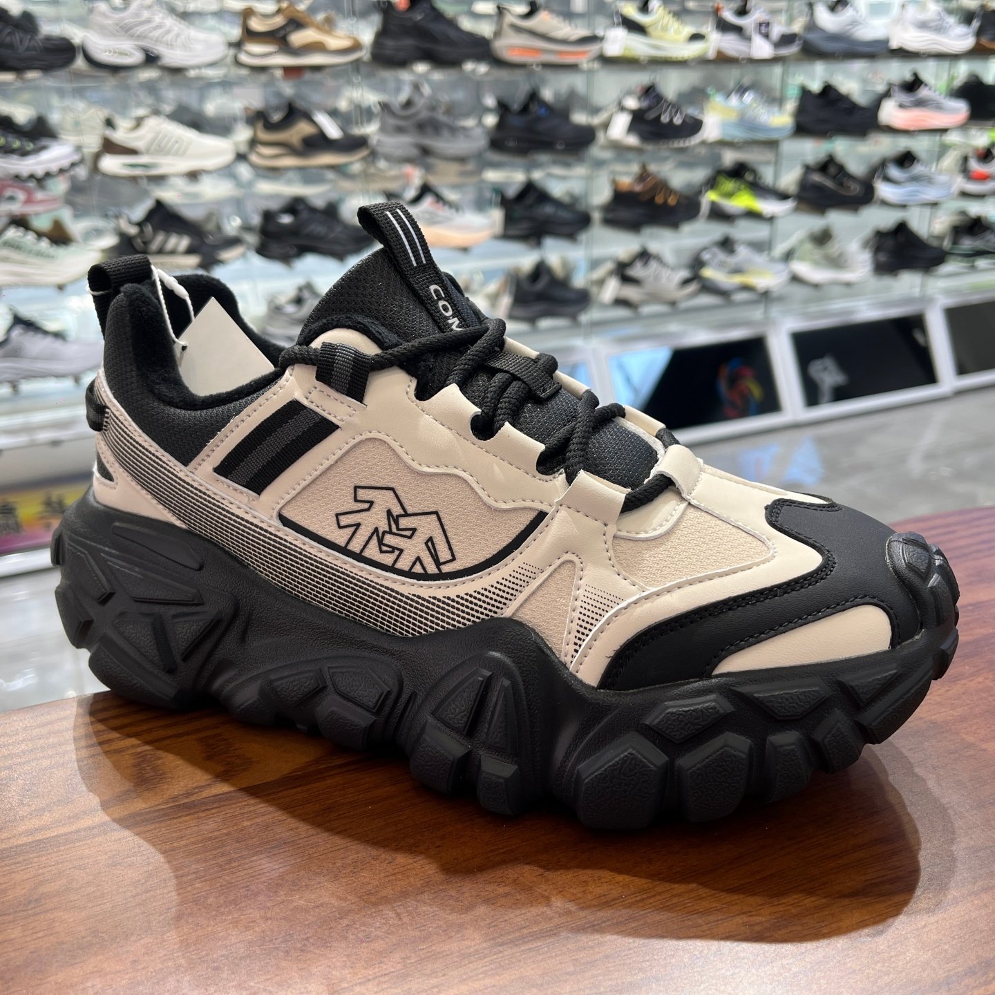 捡漏实体店280+撤柜冬季加绒保暖软底老爹鞋日常时尚运动休闲男鞋,流行男鞋,老爹鞋,淘宝优惠券,粉丝福利购,淘宝优惠卷