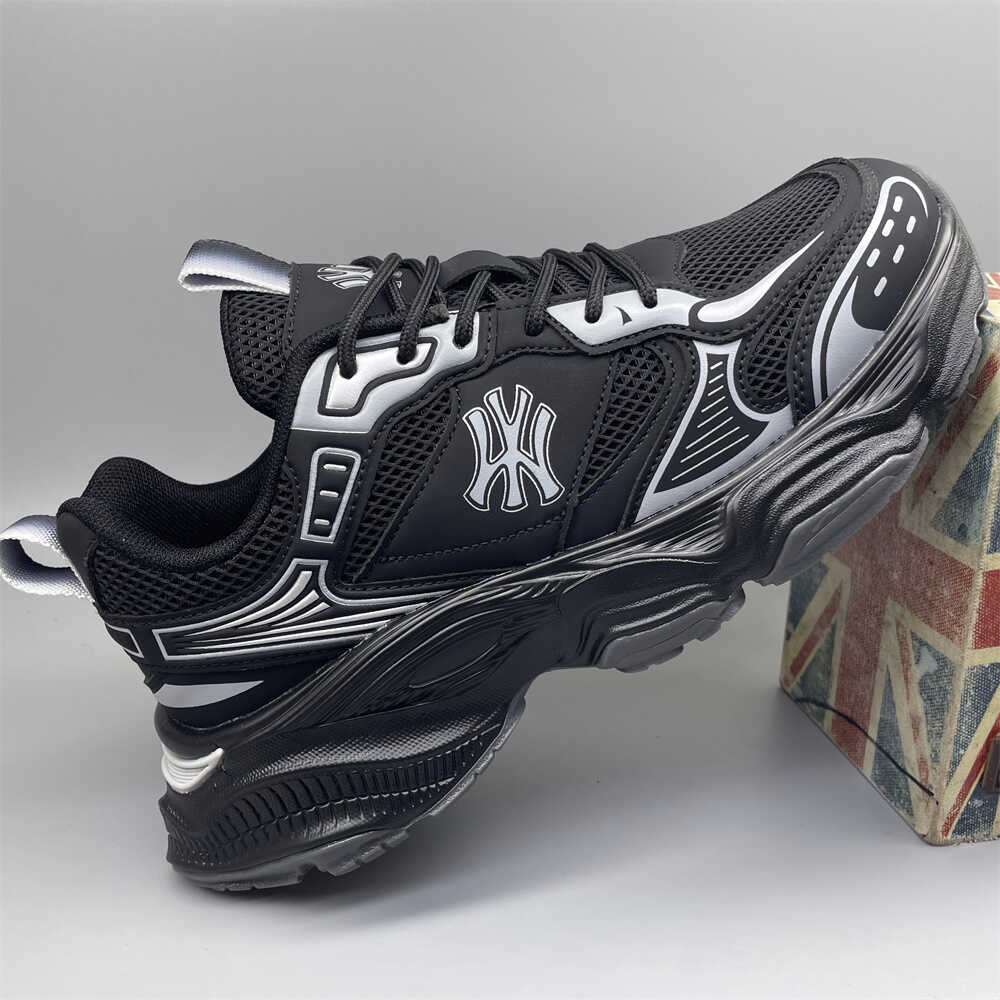 春秋季老爹鞋休闲轻便防滑休闲鞋