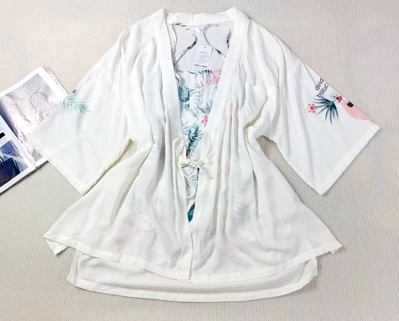 夏装新款甜美女生休闲日式薄款中袖印花家居服吊带背心短裤三件套