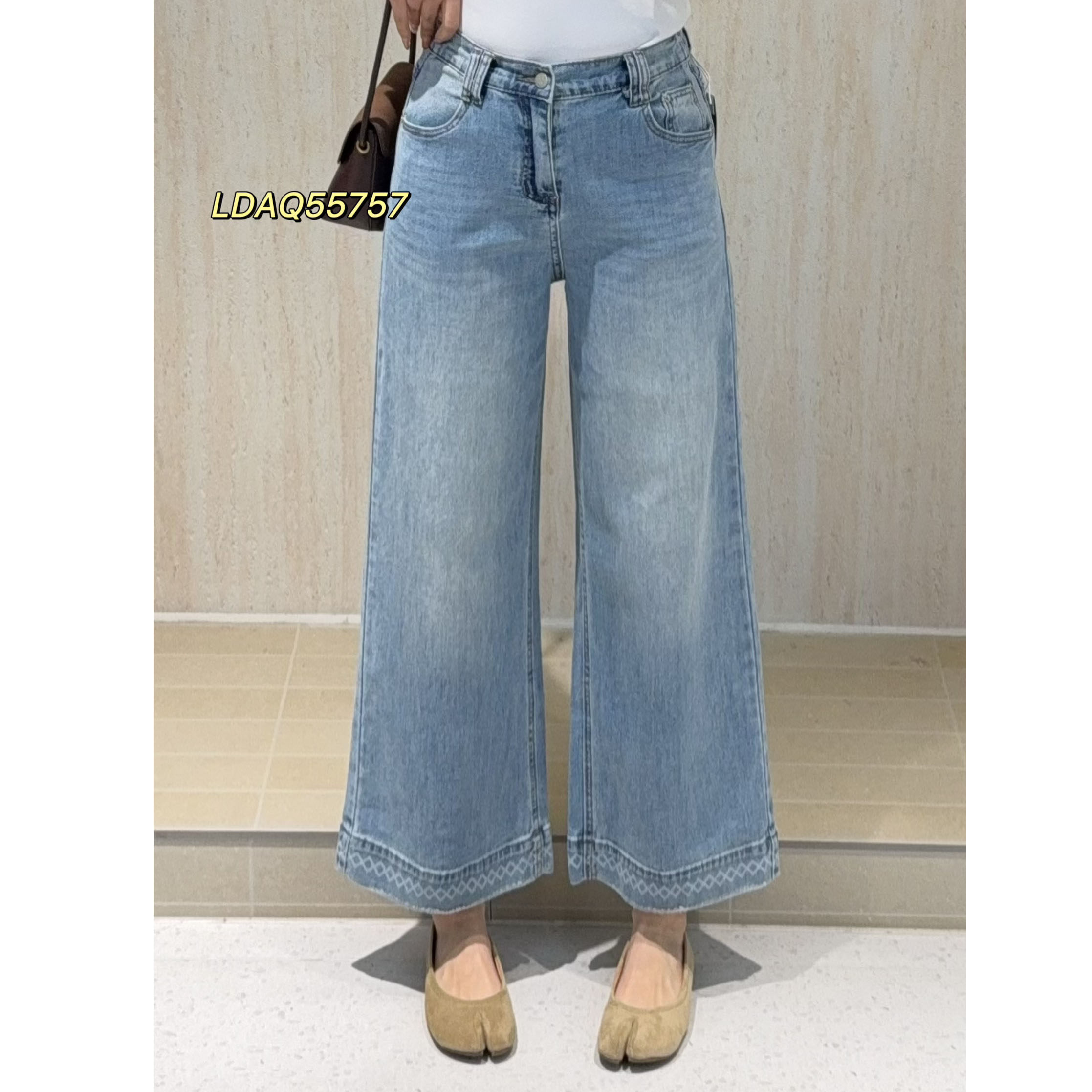 大码八九分阔腿牛仔裤小个直筒宽松特大码女休闲裤露迪安琪55757