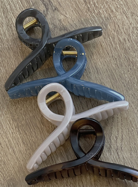 店里zui大号 15cm 轻便 发量多！夏季鲨鱼夹盘发夹子后脑勺抓夹女