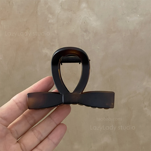 磨砂琥珀色简约鲨鱼夹 后脑勺盘发夹子轻便抓的紧的气质抓夹女