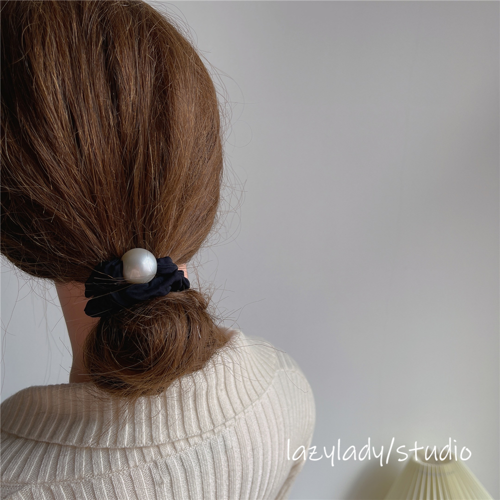 大珍珠肥肠发绳丸子头