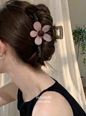 粉紫色洋气耐看立体花朵大号抓夹 发量多也可 通透感鲨鱼夹发抓女