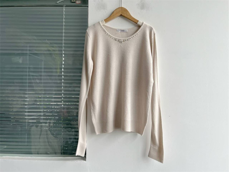 高品质针织衫重工手工珍珠毛衣